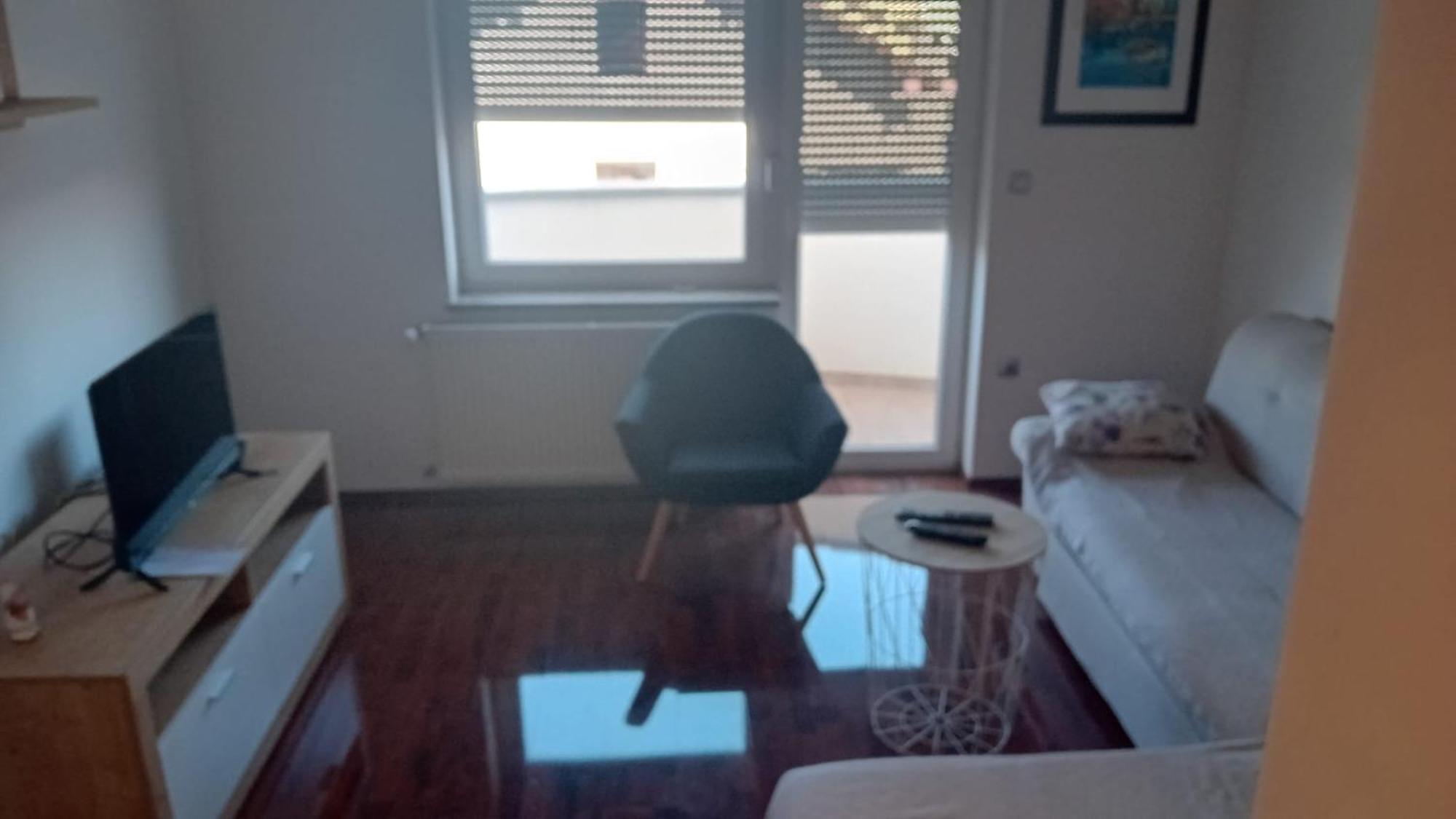 Apartman De Velika Gorica Esterno foto